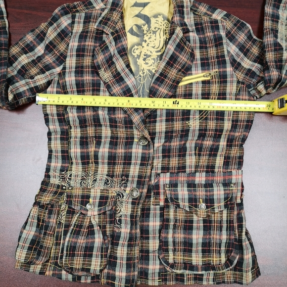 Blazer - Picture 9 of 10